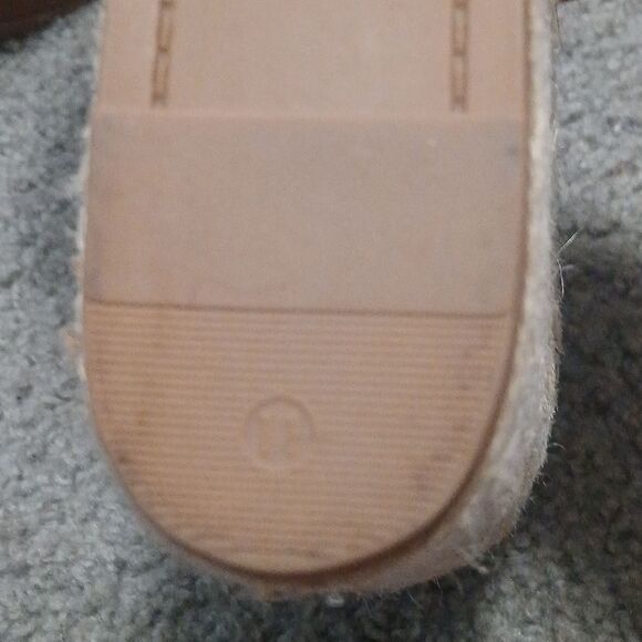 Marc Fisher Mladore Perforated Leather Espadrille Wedge Sandals Size 11 NWT - Picture 9 of 10